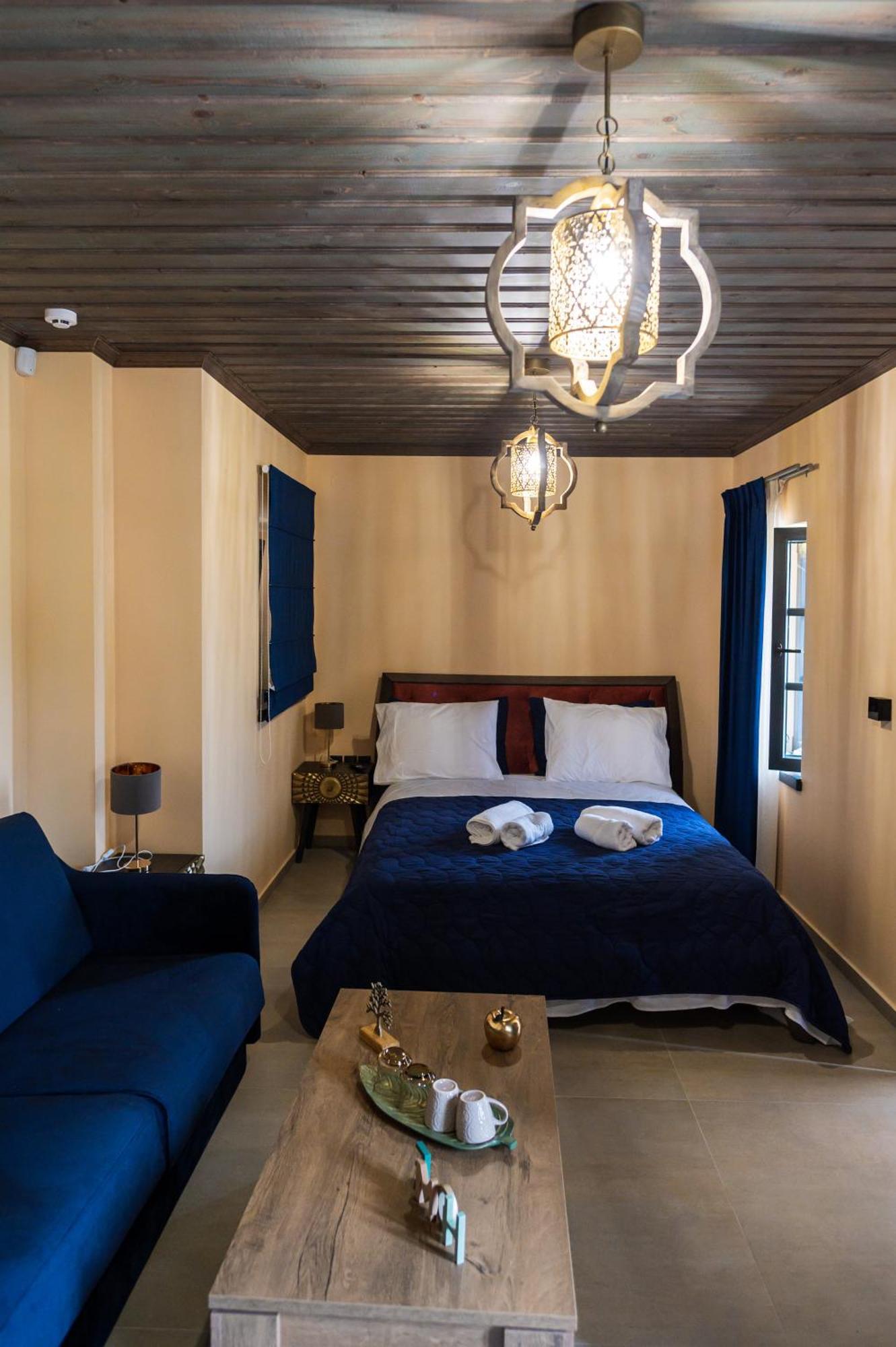 The Five Keys Hotel Monodendri Exterior photo